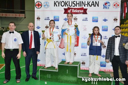 Чемпионы, призеры турнира «Кубок Полесья» 2019 по киокушин-кан карате на пьедестале
