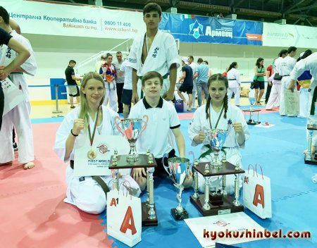 Екатерина Юшкевич заняла первое место на Кубке мира по карате в весе до 55 кг в Болгарии