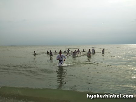 Ребята из Гомельского центра восточных единоборств активно отдыхают на море