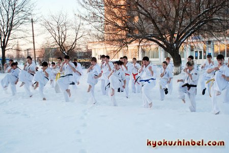 Снежная тренировка киокушин в "Сакуре"